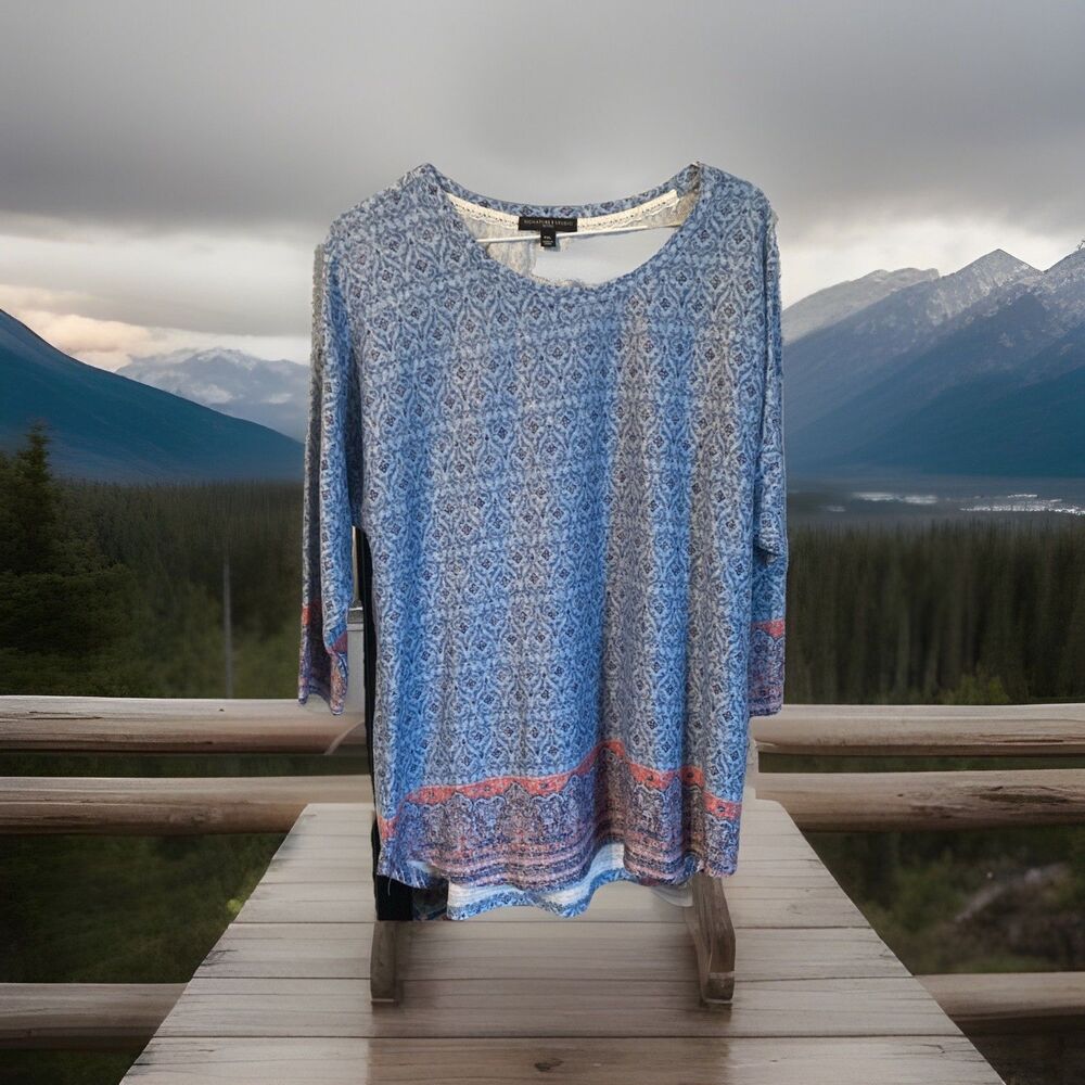 Signature 1 Studio Top Petite XL Blue/ Pink Geometric Casual Excellent Condition
